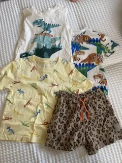 恐竜柄Tシャツとレオパードショートパンツセット　110サイズ　子ども服まとめ売り