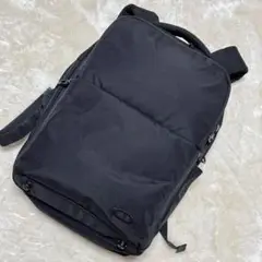 【極美品】OAKLEY　ビジネスリュック　バックパック　ポケット多数　ブラック