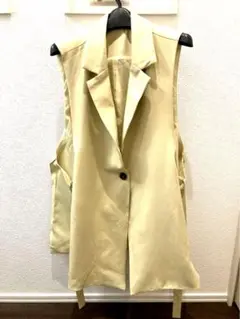 値下げ　新品.未使用❤️GRLテーラード 　 ロングベスト　両サイドベルト調整