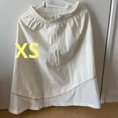 Reebok アイボリー メッシュ裾スカート XS