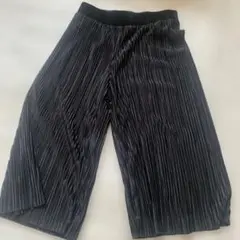 黒 プリーツ ワイドパンツ　サイズ90