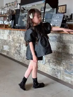 Laulea 130sizeキッズ　ドット　ジャガード　ペプラムトップス