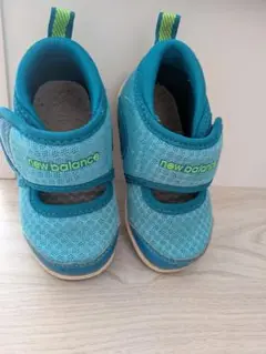 ニューバランス　サンダル