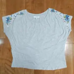 ZARA TRAFALUC 花柄 刺繍 Tシャツ Mサイズ
