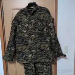 迷彩服 ジャケットとパンツセット　XL