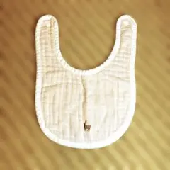 ピンクの鹿刺繍スタイ