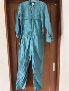 青緑色 ジャンプスーツ 長袖