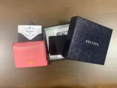 PRADA 折り財布