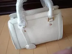 ホワイト ショルダーバッグ