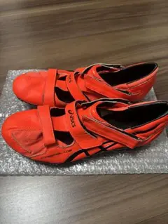 陸上短距離スパイク　CYBERBLADE HF asics