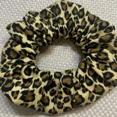 新作♡送料込み♡1個350円♡ブラウンヒョウ柄のシュシュ♡