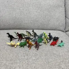 恐竜 フィギュア