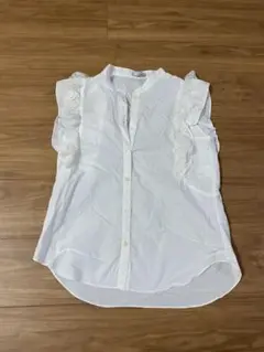 ベアトリス ノースリーブブラウス
