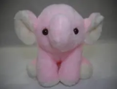 ピンクの象のぬいぐるみ