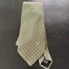 美品／Aquascutum シルクネクタイ ロゴ刺繍 ドット柄