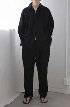 COMOLIデニムオーバーパンツインディゴTシャツコートベタシャン COMOLIデニムオーバーパンツインディゴTシャツコートベタシャン