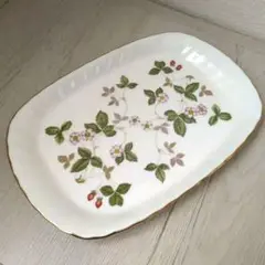 WEDGWOOD ワイルドストロベリースパイラルトレー