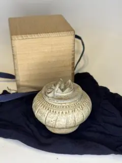 Item thumbnail for item 2b74bc58-7f40-44e5-a97a-6ee4c7dc180d