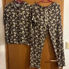 ユニクロ　レディース　　花柄パジャマセット　ブラウン