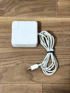 A1036 純正　アップル　アダプター