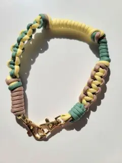 【現品限り】パラコード ハンドストラップ クリームイエロー×ベージュ×グリーン