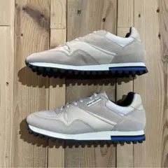 【新品未使用】Marathon ランニングシューズ ベージュ/ホワイト