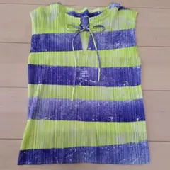 PLEATS PLEASE　ノースリーブストライプトップス　サイズ3