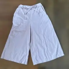薄いピンク ガウチョパンツ
