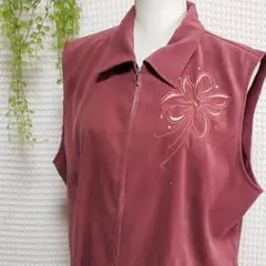 L-kama(15R)ノースリーブ 薄手 ジップアップ ジャケット 刺繍 赤紫