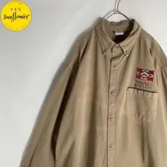 【長袖シャツ　刺繍ロゴ　ワンポイント　ヴィンテージ感　シンプル　ベージュ　古着】