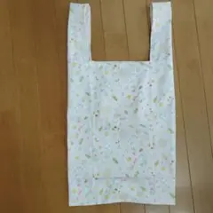 ウサギと花柄のエコバッグ