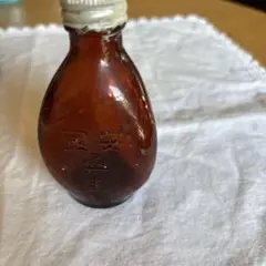茶色のガラス製空き瓶