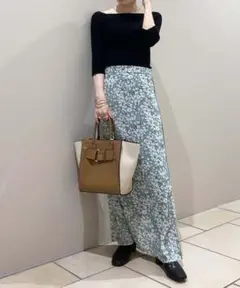 美品　フレイアイディー　サイドライン　ナロースカート