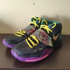 NIKE Kyrie 6