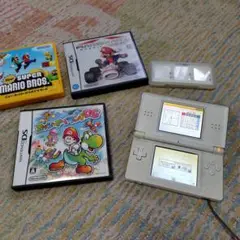 ニンテンドーDS Lite 本体【ジャンク品】 ゲームソフト3本付き
