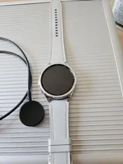 Galaxy Watch 6 Classic シルバー　純正バンド付き
