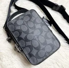 COACH ブラックレザー ショルダーバッグ