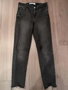 定価8900円 ZARA ザラ　ストレートスキニーデニム　ブラック　サイズ34