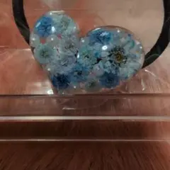 【新品未使用】ハンドメイド　ハート型押し花レジンヘアゴム　ブルー　124