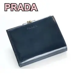 極美品 財布 プラダ 二つ折り がま口 パテントレザー キスロック