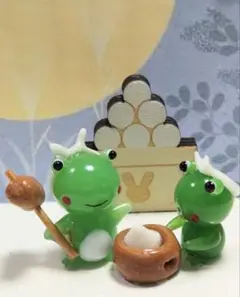ガラス細工　ミニチュア　カエル餅つきペア