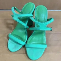 YELLO グリーン サンダル
