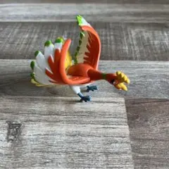 ポケモン　ホウオウ　フィギュア