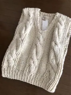 週末値下げ 新品 MAYDIニットベスト