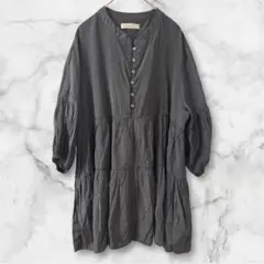 L ax Dan Tia ブラック　ボタン付き ティアードチュニック　光沢