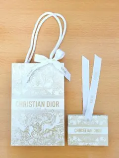 Item thumbnail for item 40adc296-7661-4e9d-9920-d175b1ca24c0