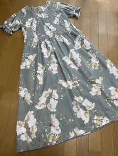 Wonderful World うさぎとタンポポ柄ワンピース