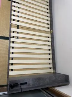 グレー系すのこベッド コンセント付き　フロアベッド