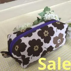 【特価】可愛い　花柄　北欧風　キャラメルポーチ　ボックスポーチ　ハンドメイド♡C