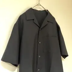 〈未使用）GU 黒の半袖シャツ 胸ポケット付き